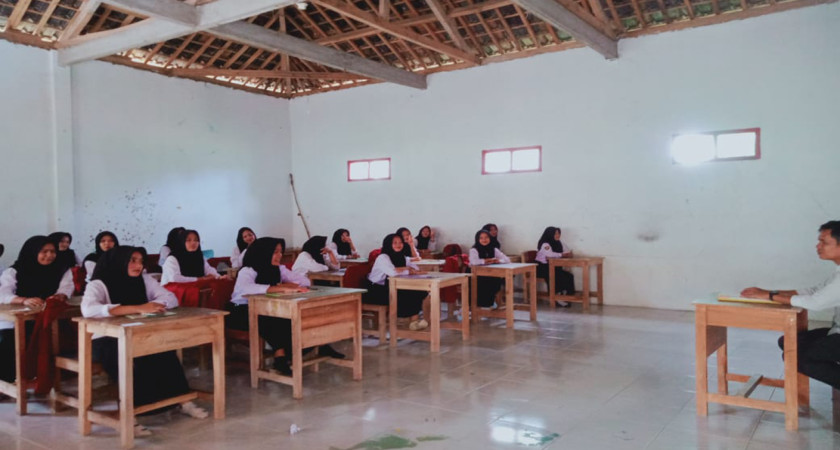 Laksanakan Ujian Sekolah, Kepala SMP Queen Al Amin: Ujian Berjalan dengan Khidmat dan Serius